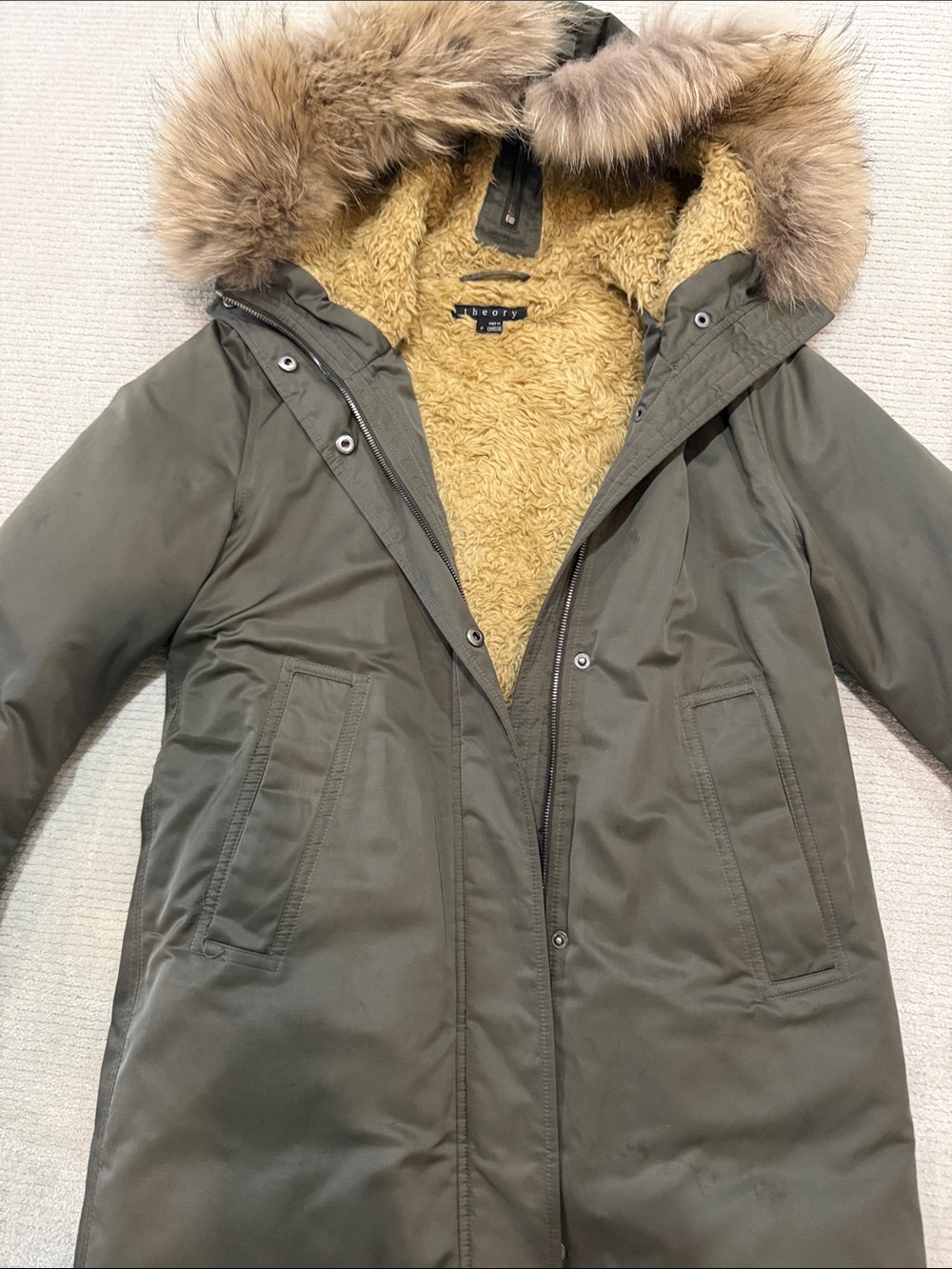 Woman’s Theory Olive Green Hooded Puffer Coat with Camel Faux Fur Trim P/XS